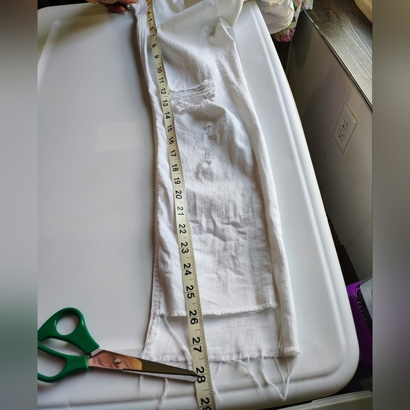 Rag & Bone Dre Capri White Distressed Women's Jeans, Frayed, Stretch, sz 28. - Picture 10 of 16